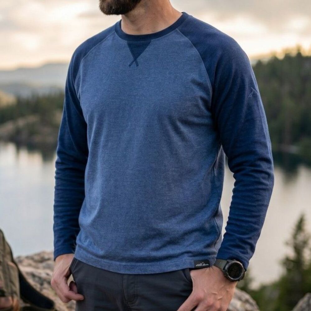 Eddie Bauer Mens Large Longsleeve Resolution Blue Heather Navy Raglan Tee